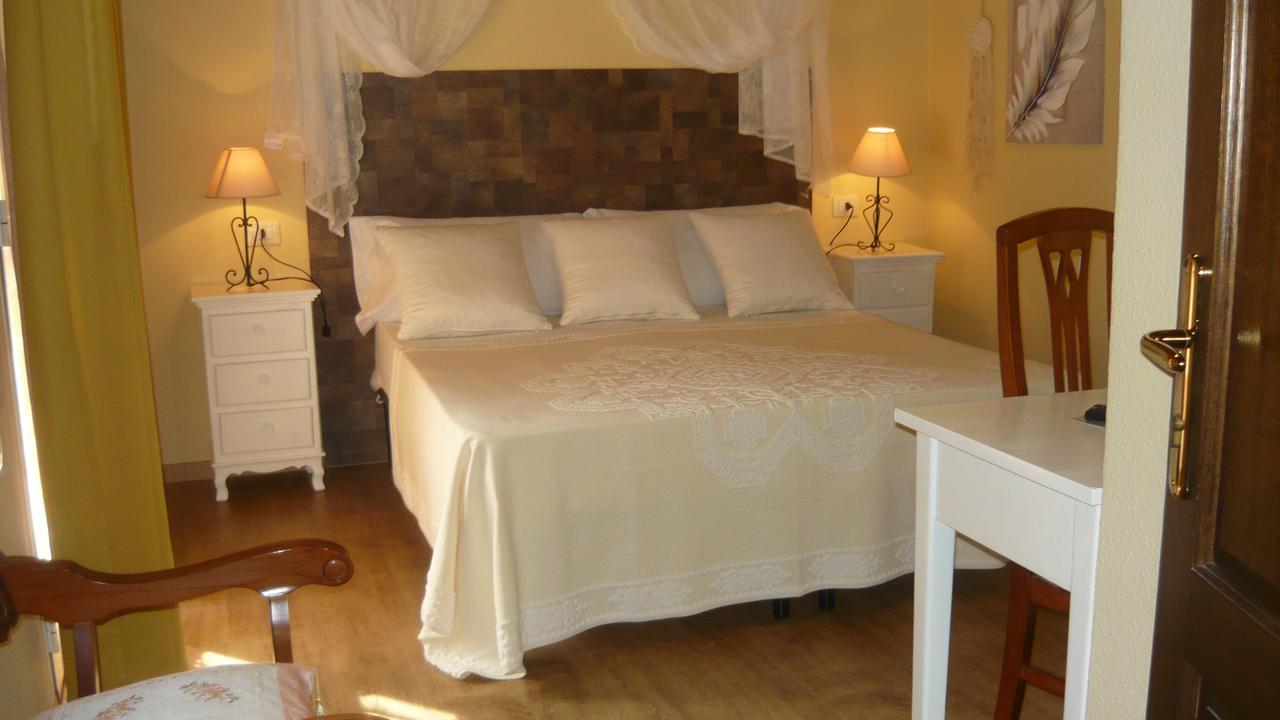 Li Muntigeddi Hotel San Teodoro  Luaran gambar