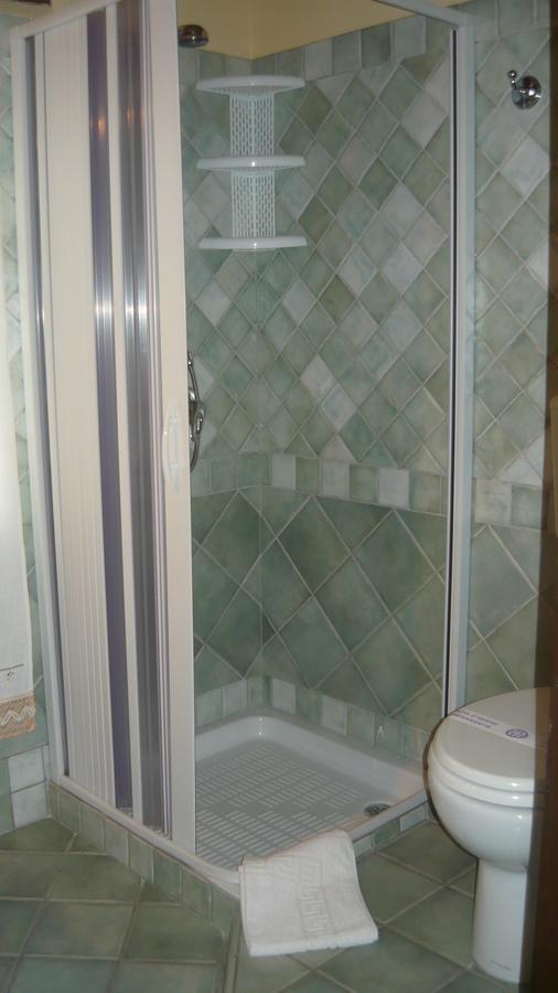 Li Muntigeddi Hotel San Teodoro  Luaran gambar
