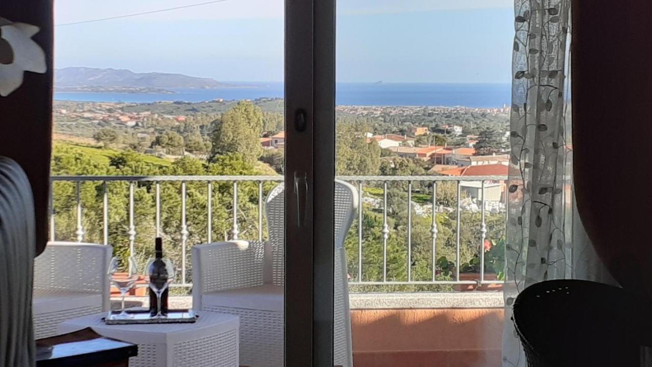 Li Muntigeddi Hotel San Teodoro  Luaran gambar